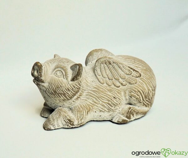 LATAJĄCA ŚWINIA, BETONOWA FIGURA, flyingpig, solidna i ciężka figura do domu lub ogrodu, z szarego betonu z białą farbą w stylu vintage, ma drobne dwa ubytki, jest nowa, z pozytywnym przekazem
